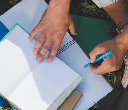 Becas Estratégicas Manuel Belgrano.png