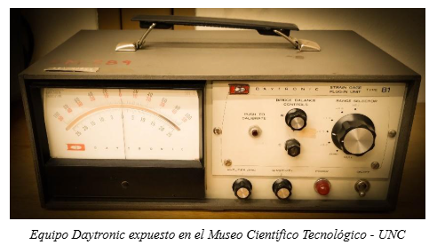 Equipo Daytronic expuesto en el Museo Científico Tecnológico - UNC