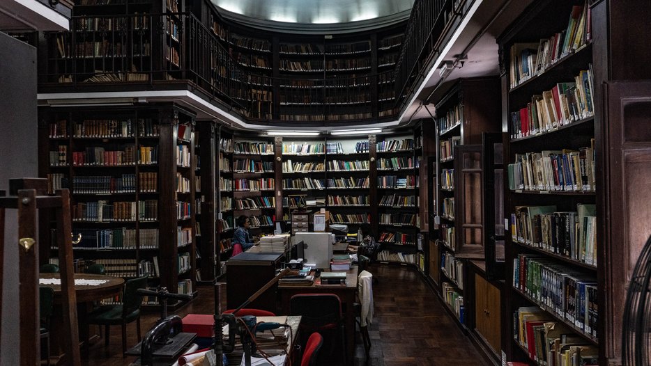 Biblioteca Profesor Dr. Ricardo Luti
