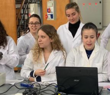 Departamento de Química Industrial y Aplicada.png