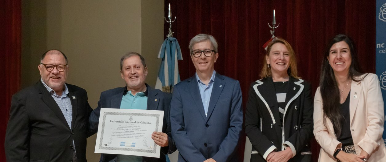 Acto de clausura UNC 2024.jpg