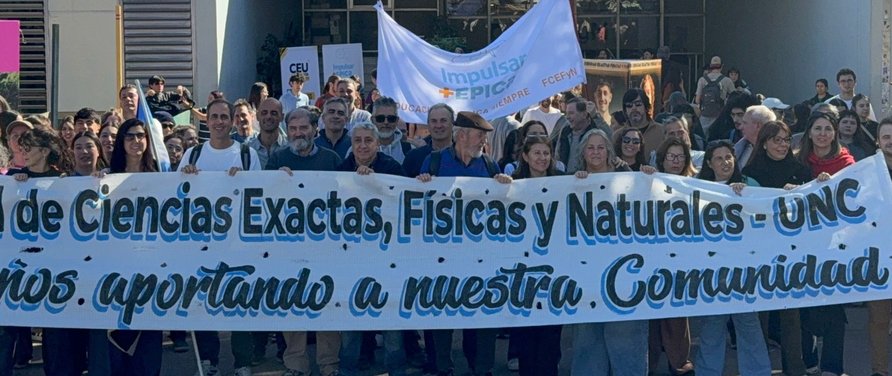 La FCEFyN dijo presente en la 4° Marcha Federal Universitaria.jpg