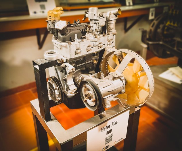 Motor  Fiat 600.jpg